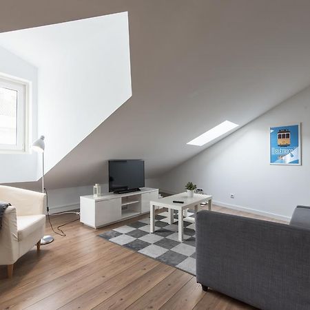 Charming Apartment Tram 28 ลิสบอน ภายนอก รูปภาพ